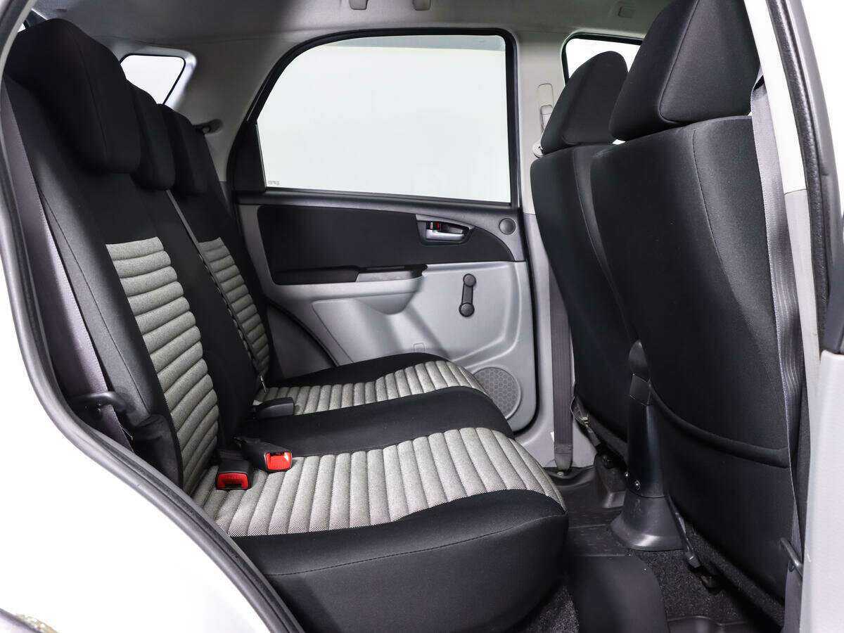 Suzuki SX4 б/у, 2013, Механическая. Фото: #11