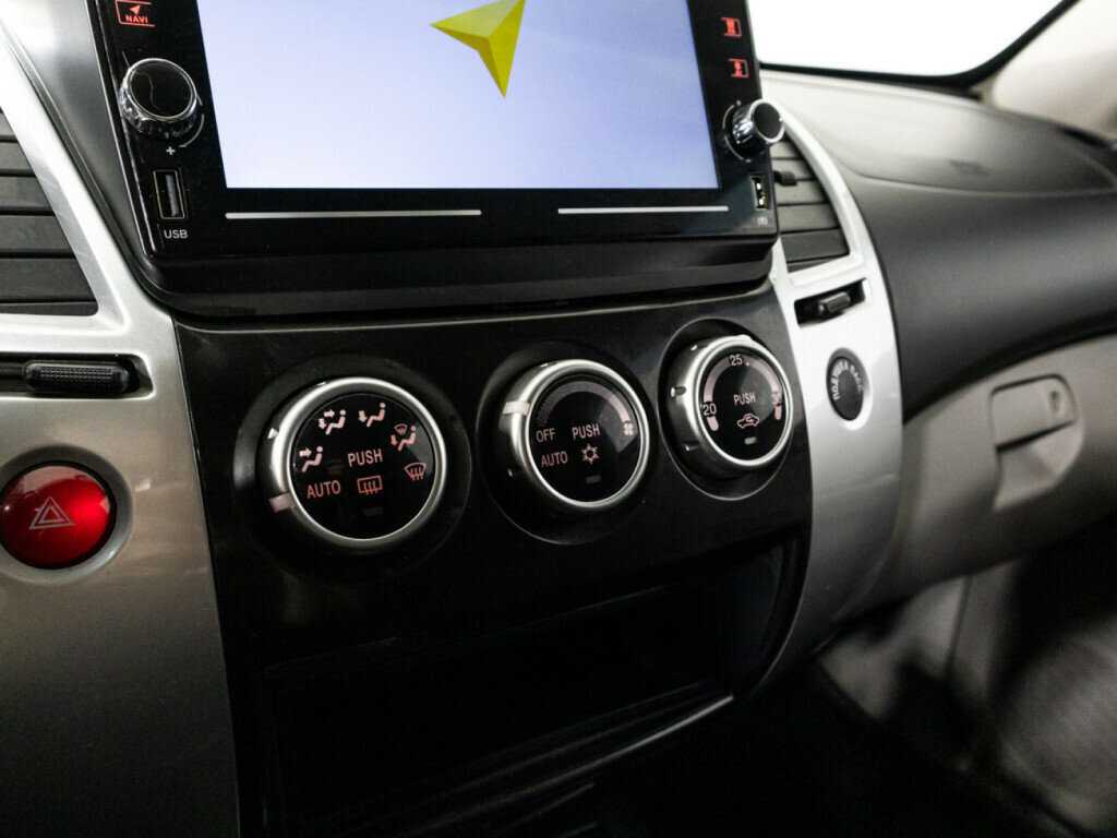 Mitsubishi Pajero Sport б/у, 2014, Автоматическая. Фото: #15