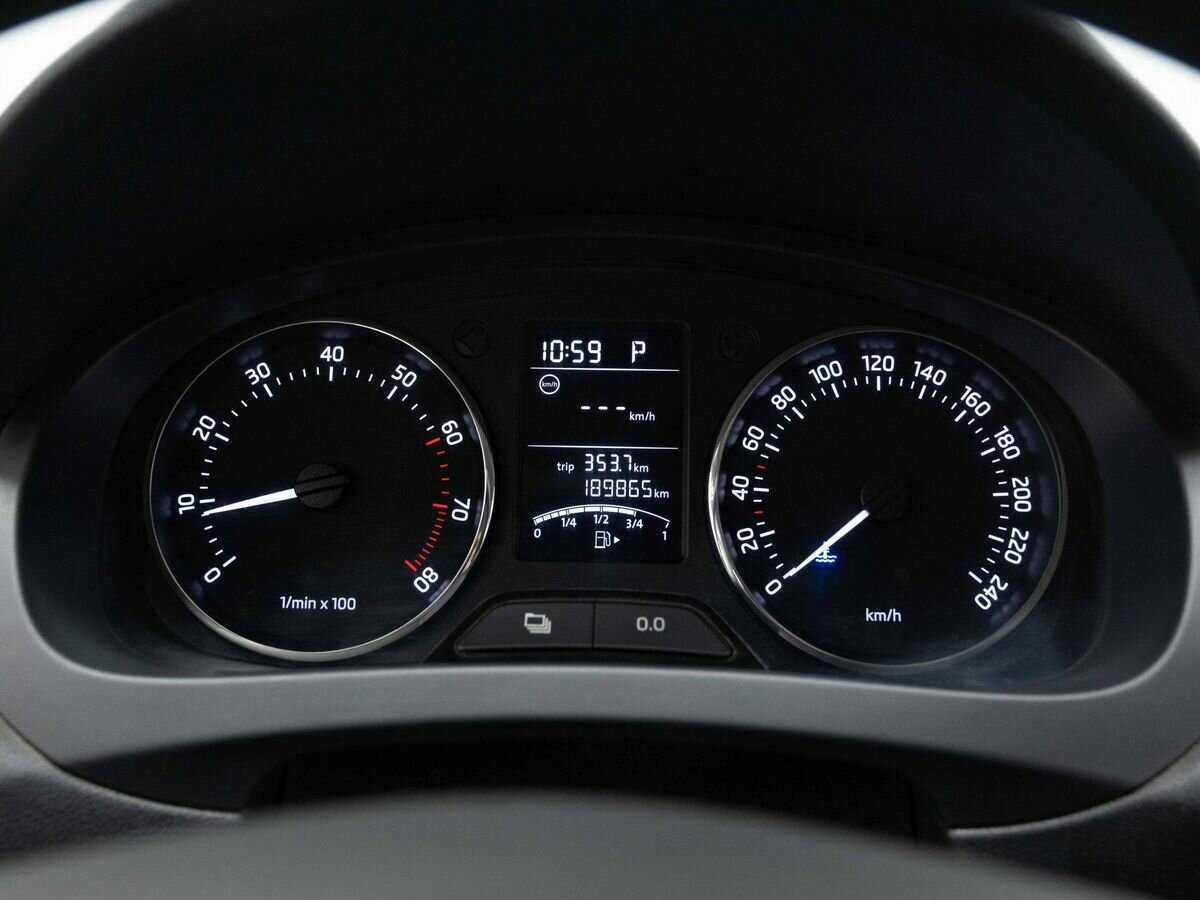 Skoda Rapid б/у, 2015, Автоматическая. Фото: #14