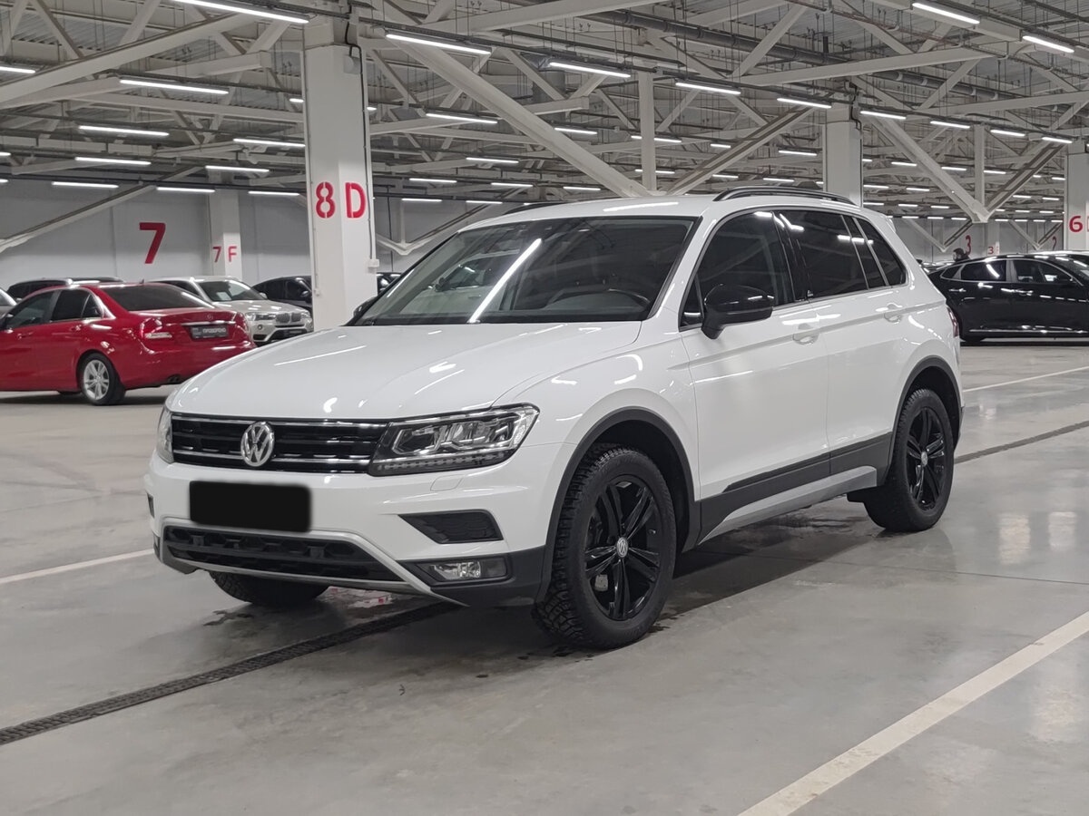 Volkswagen Tiguan б/у, 2019, Роботизированная. Посмотреть фото