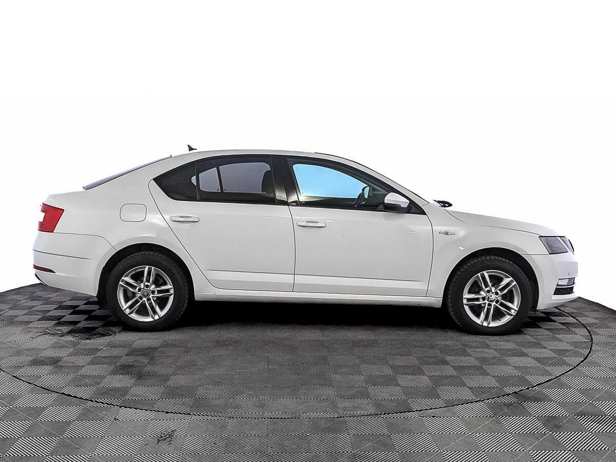 Skoda Octavia б/у, 2018, Роботизированная. Фото: #3