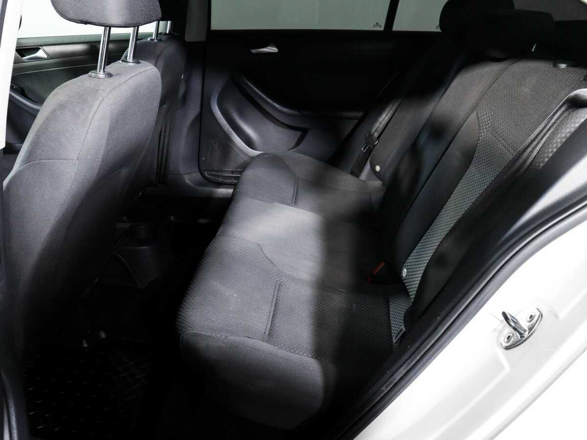 Volkswagen Jetta б/у, 2013, Автоматическая. Фото: #6