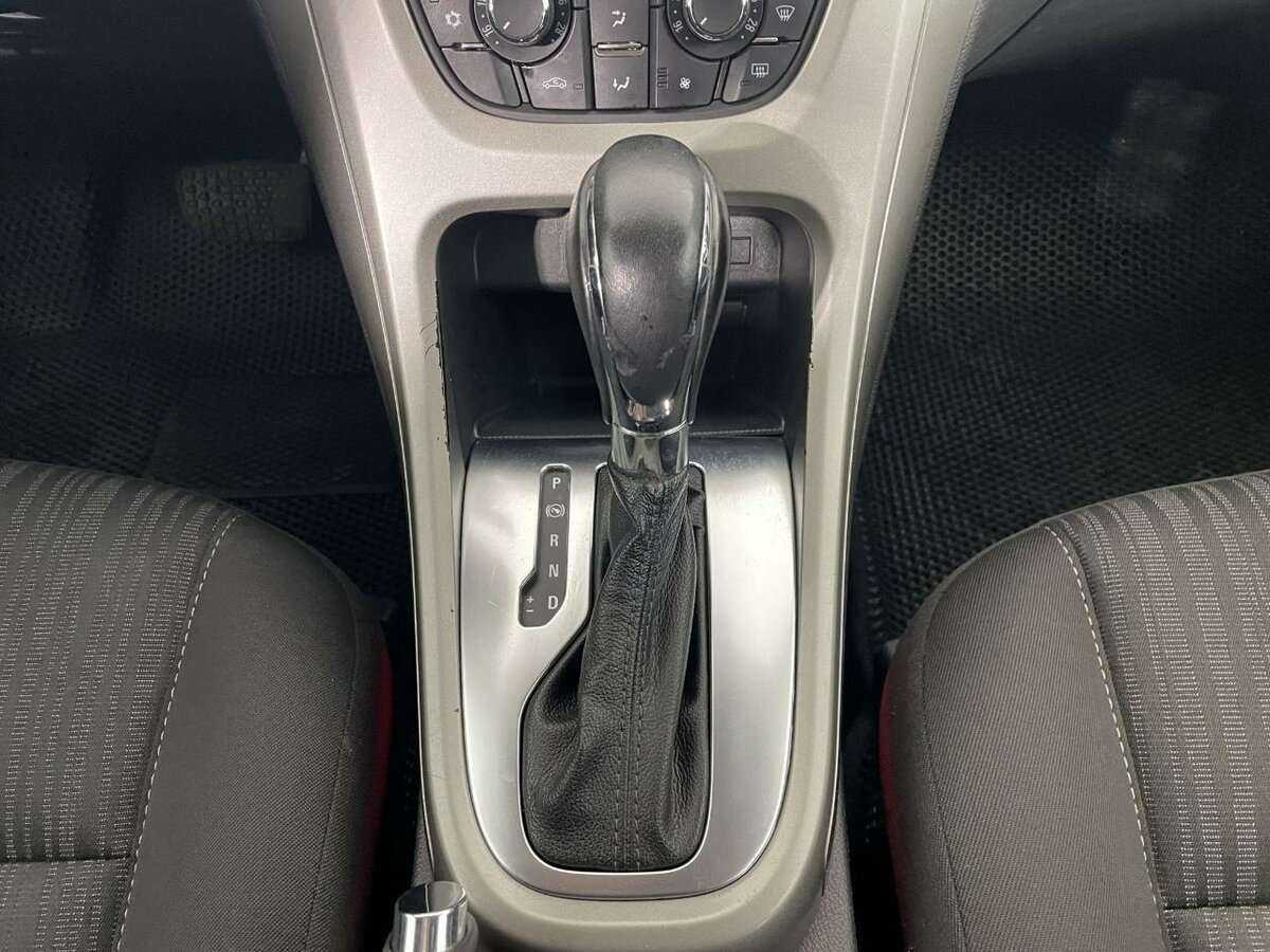 Opel Astra б/у, 2012, Автоматическая. Фото: #12