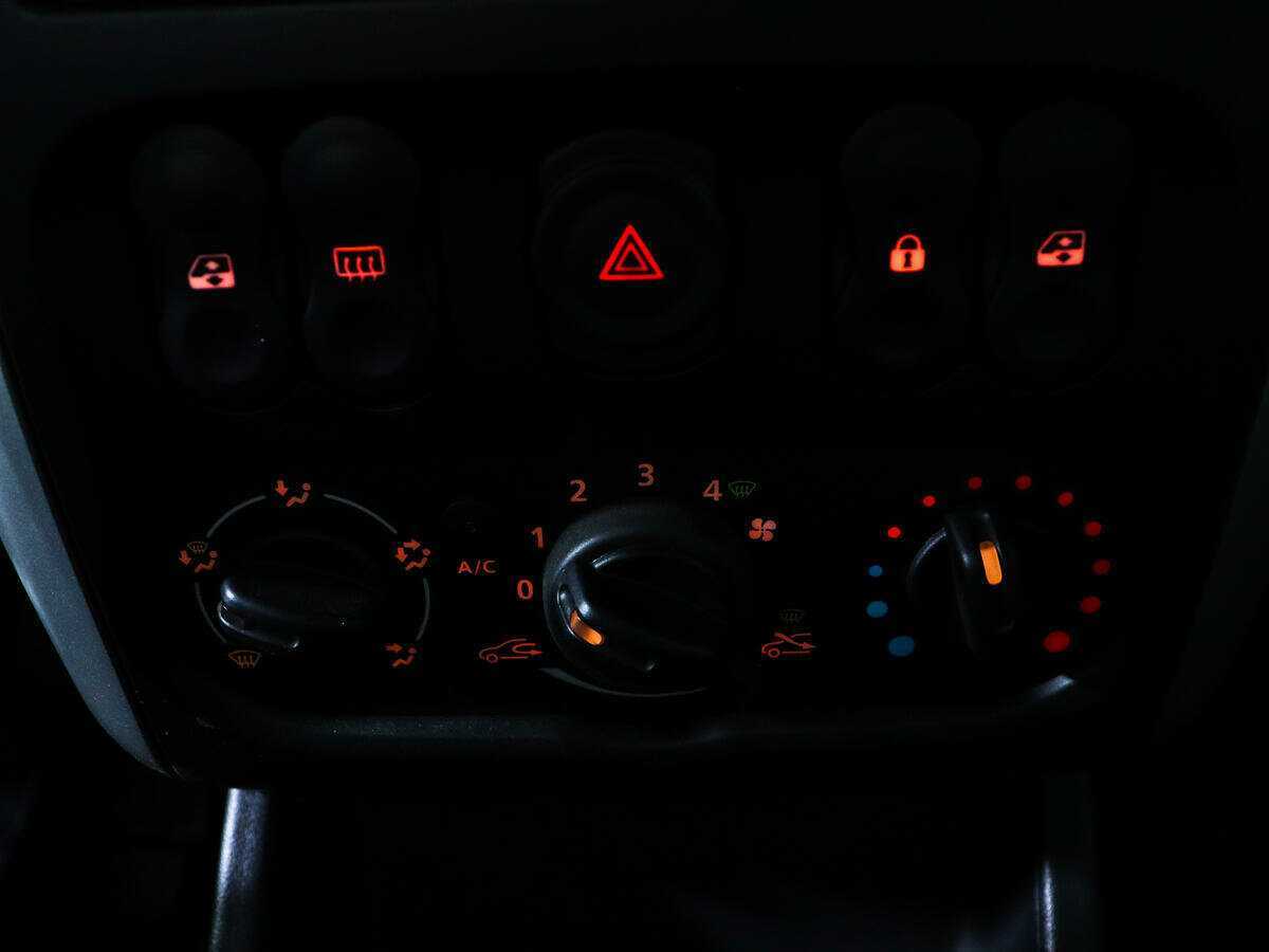 Nissan Almera б/у, 2018, Автоматическая. Фото: #13