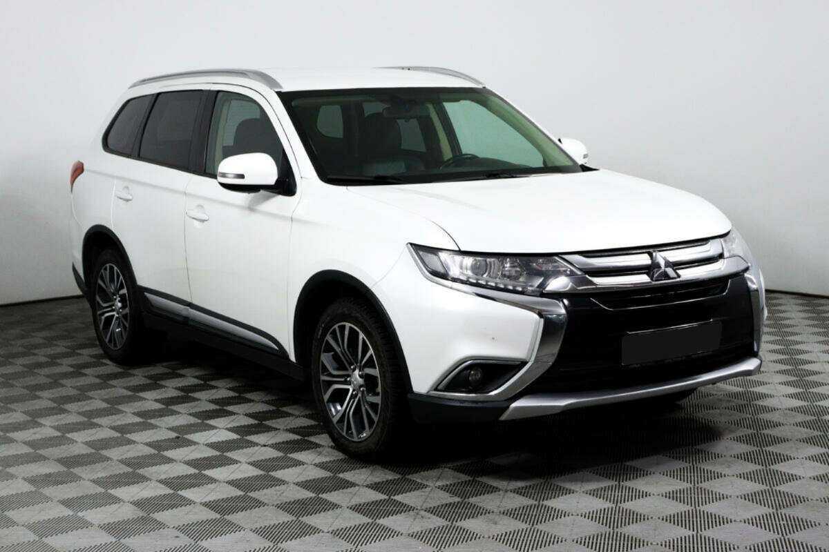 Mitsubishi Outlander б/у, 2018, Вариатор. Фото: #1