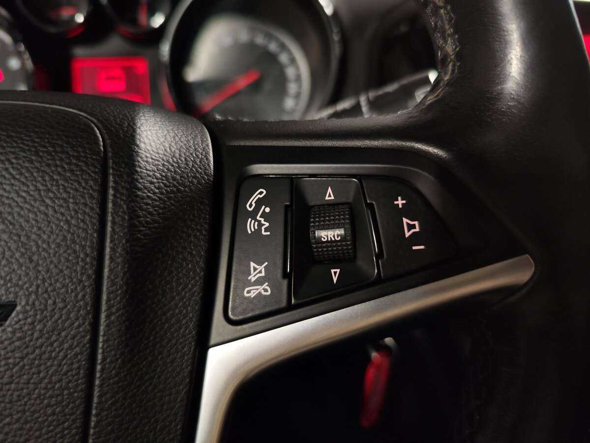 Opel Astra б/у, 2012, Автоматическая. Фото: #10