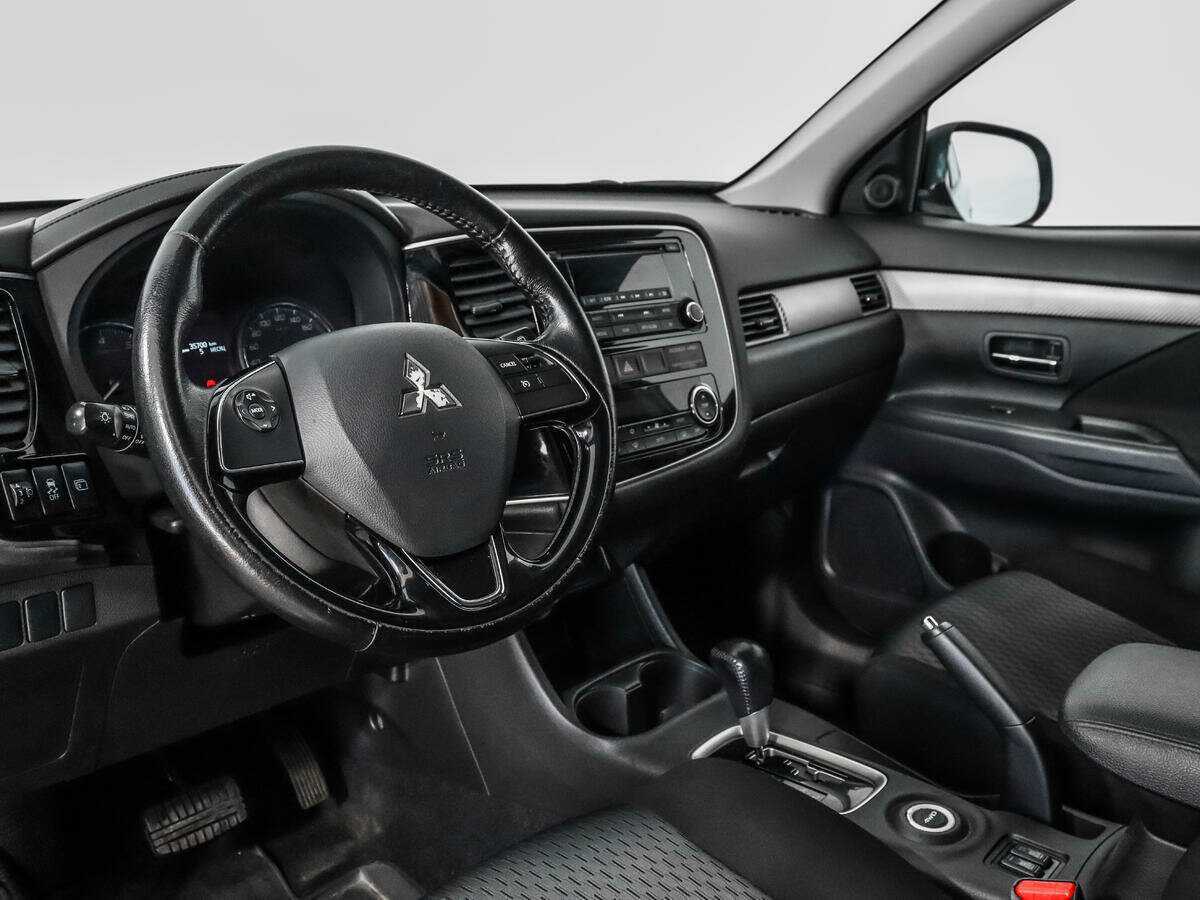 Mitsubishi Outlander б/у, 2015, Вариатор. Фото: #8