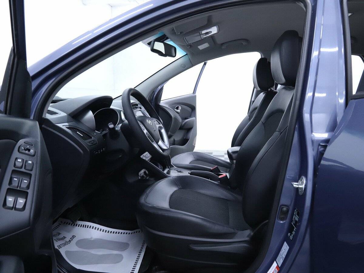 Hyundai ix35 б/у, 2012, Автоматическая. Фото: #6
