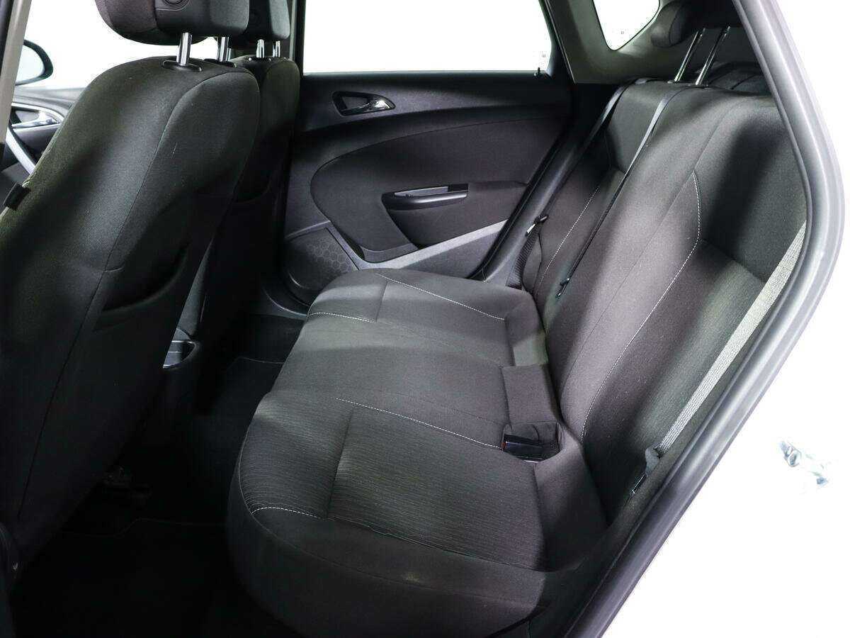 Opel Astra б/у, 2012, Автоматическая. Фото: #8