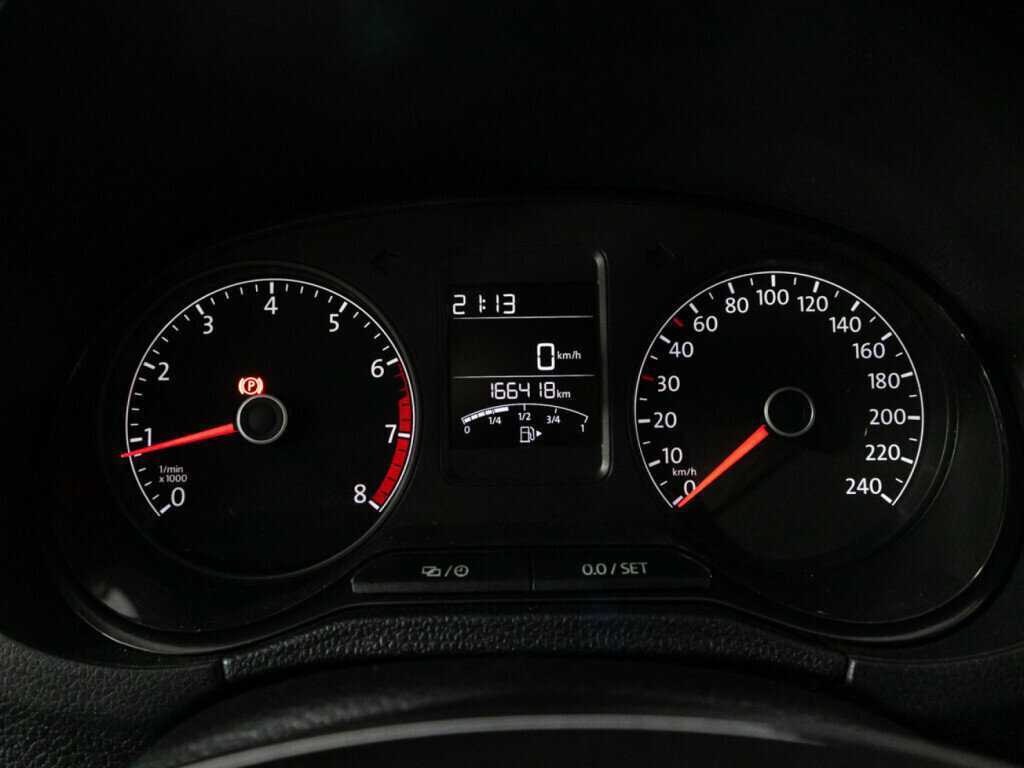 Volkswagen Polo б/у, 2015, Механическая. Фото: #11