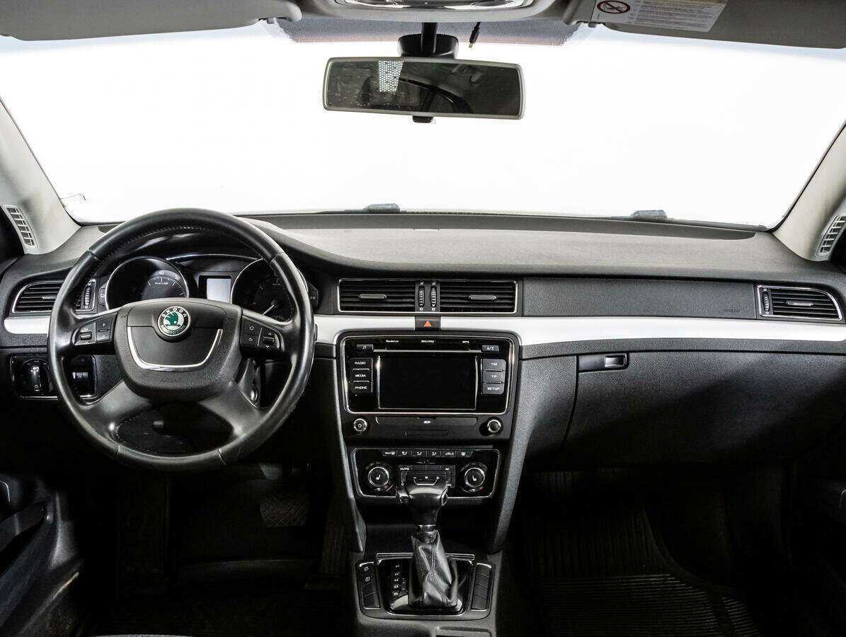Skoda Superb б/у, 2012, Автоматическая. Фото: #9