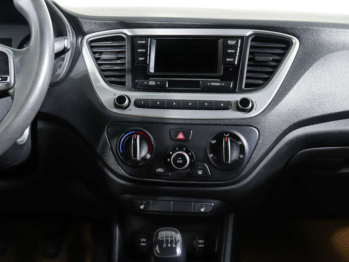 Hyundai Solaris б/у, 2018, Механическая. Фото: #11