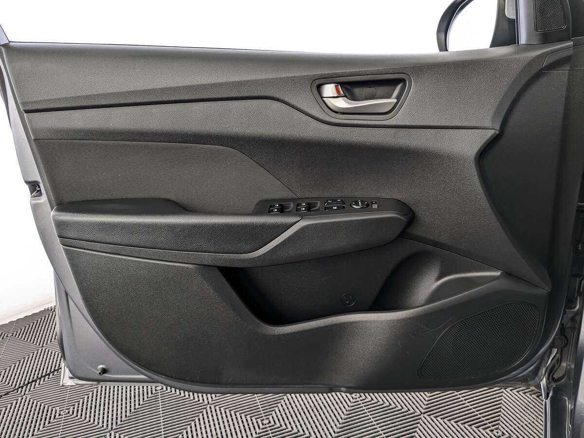 Hyundai Solaris б/у, 2018, Автоматическая. Фото: #18