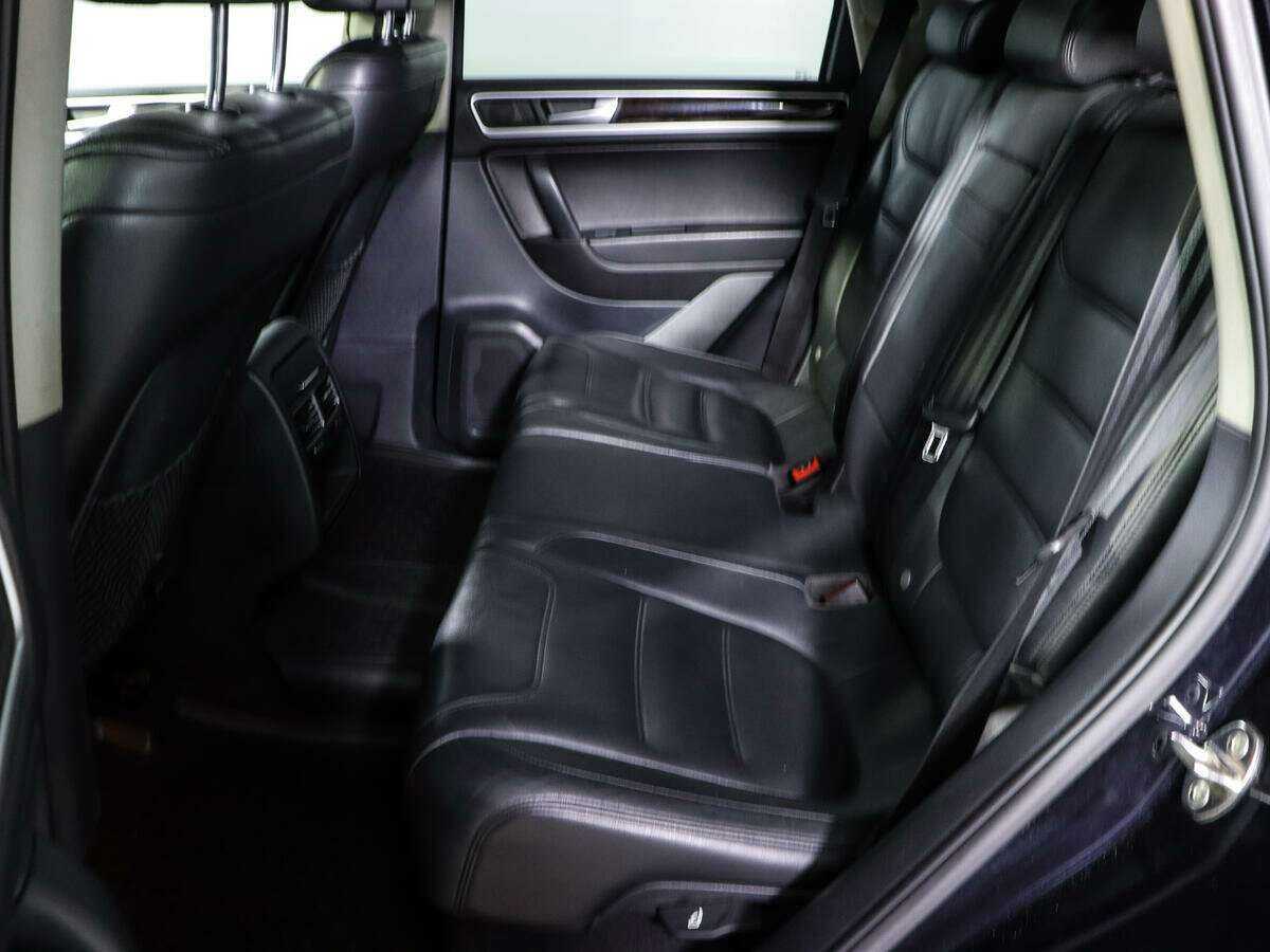 Volkswagen Touareg б/у, 2012, Автоматическая. Фото: #9