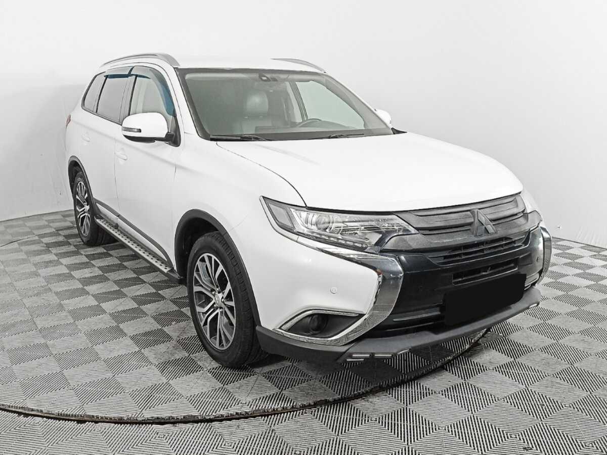 Mitsubishi Outlander б/у, 2018, Вариатор. Фото: #2