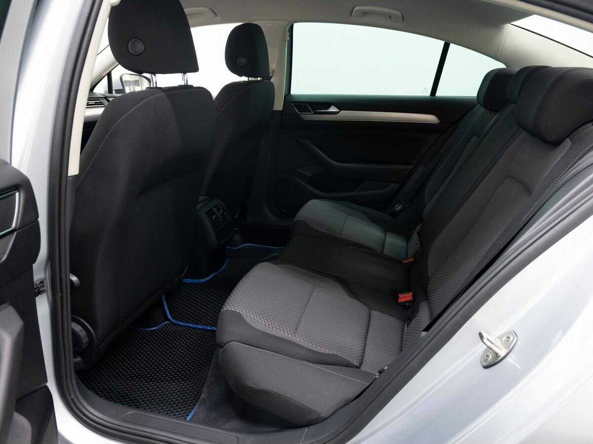 Volkswagen Passat б/у, 2017, Роботизированная. Фото: #22