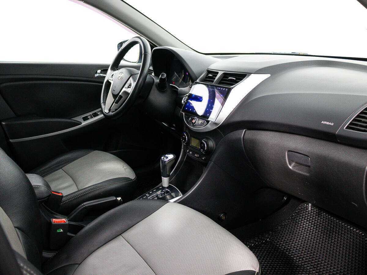 Hyundai Solaris б/у, 2012, Автоматическая. Фото: #8