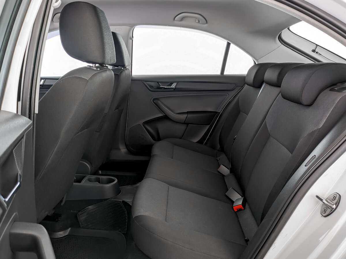 Skoda Rapid б/у, 2017, Механическая. Фото: #9