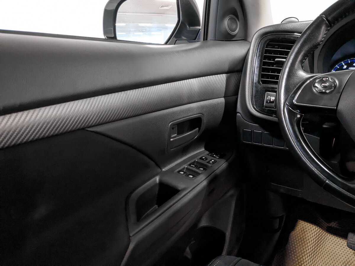 Mitsubishi Outlander б/у, 2017, Вариатор. Фото: #16