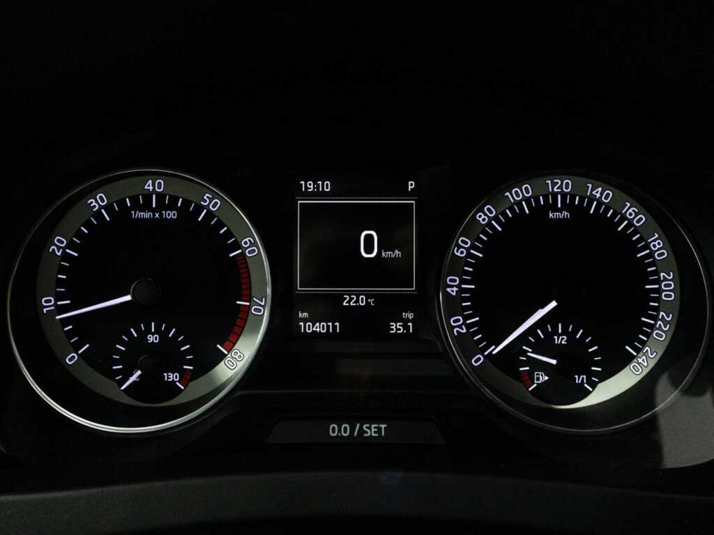 Skoda Rapid б/у, 2016, Автоматическая. Фото: #11