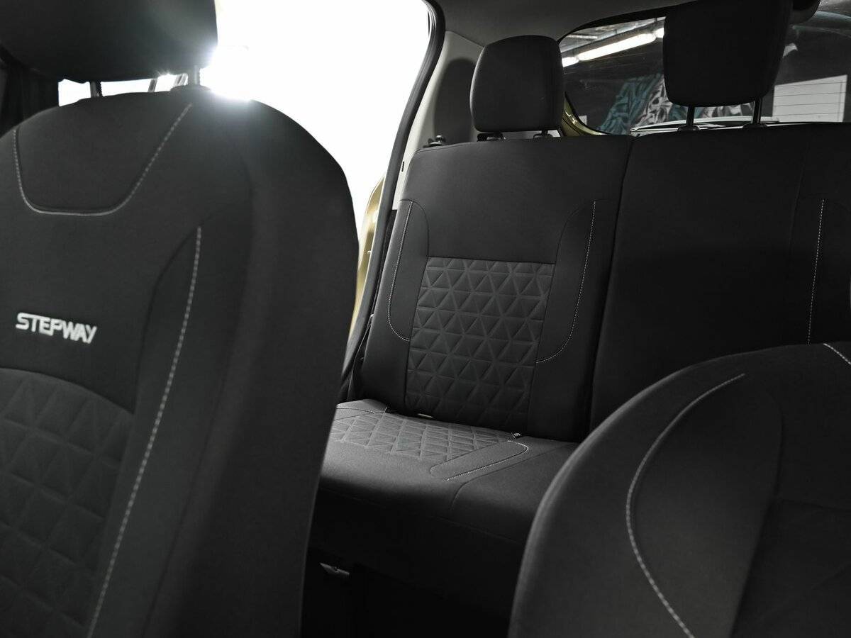 Renault Sandero б/у, 2016, Автоматическая. Фото: #11