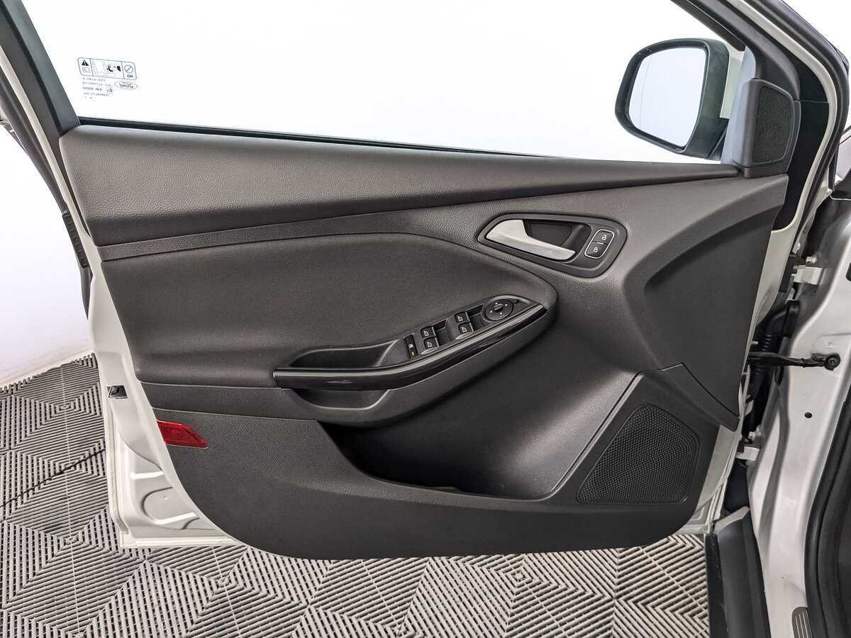 Ford Focus б/у, 2017, Автоматическая. Фото: #18