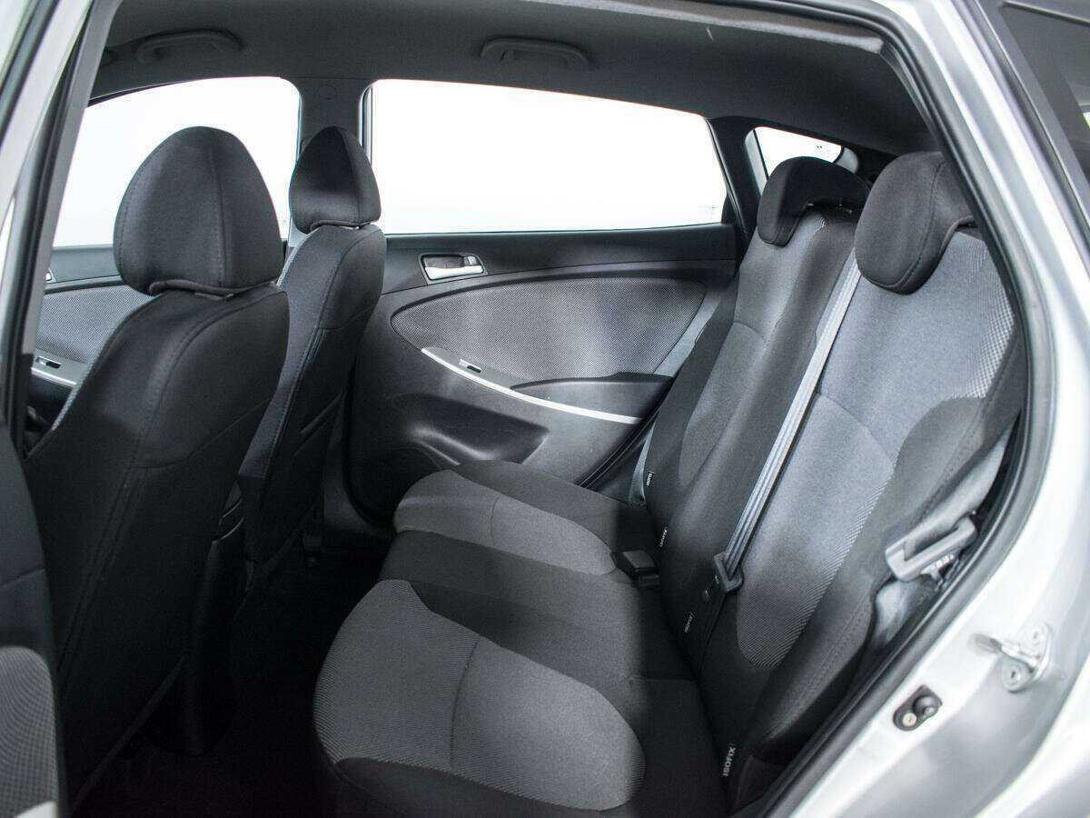 Hyundai Solaris б/у, 2012, Механическая. Фото: #9