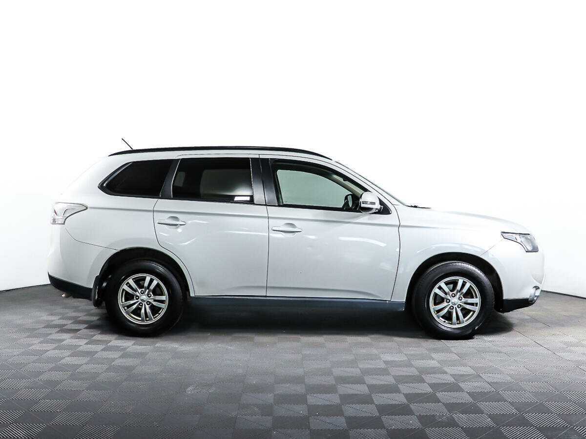 Mitsubishi Outlander б/у, 2013, Вариатор. Фото: #2