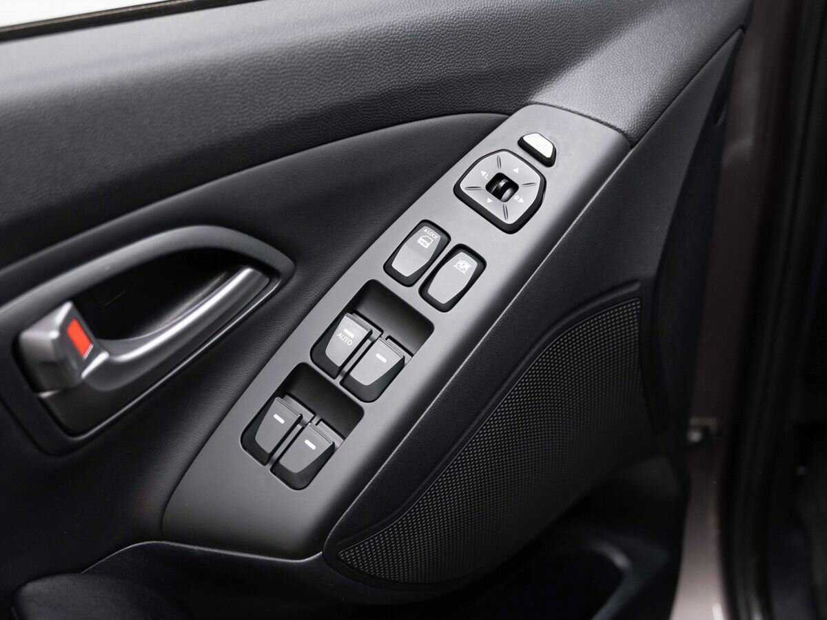 Hyundai ix35 б/у, 2014, Автоматическая. Фото: #17