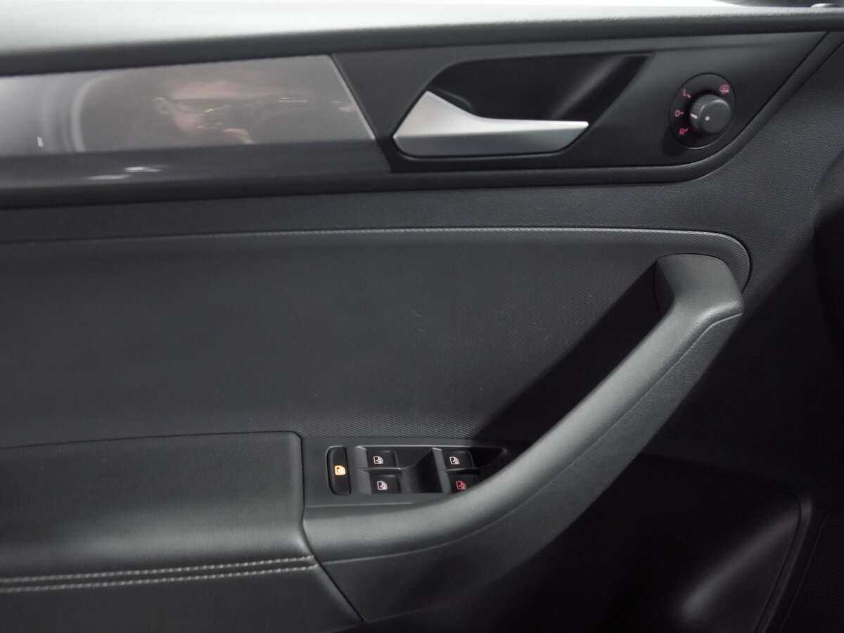 Volkswagen Polo б/у, 2021, Автоматическая. Фото: #11