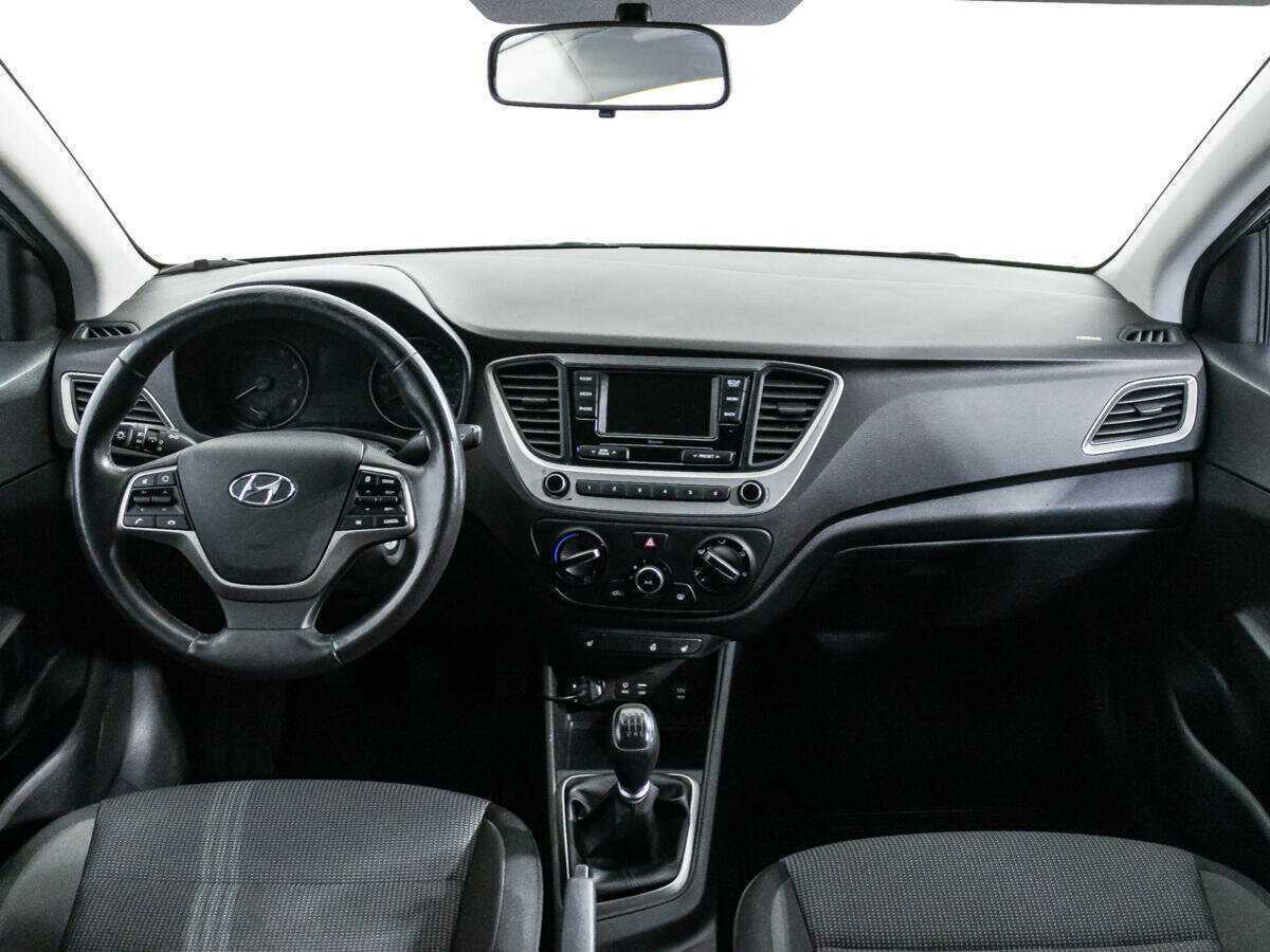 Hyundai Solaris б/у, 2017, Механическая. Фото: #12