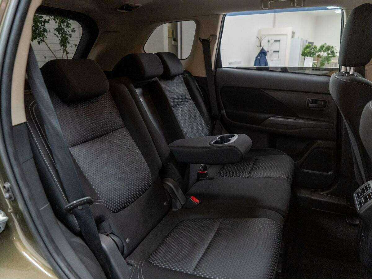 Mitsubishi Outlander б/у, 2018, Вариатор. Фото: #8