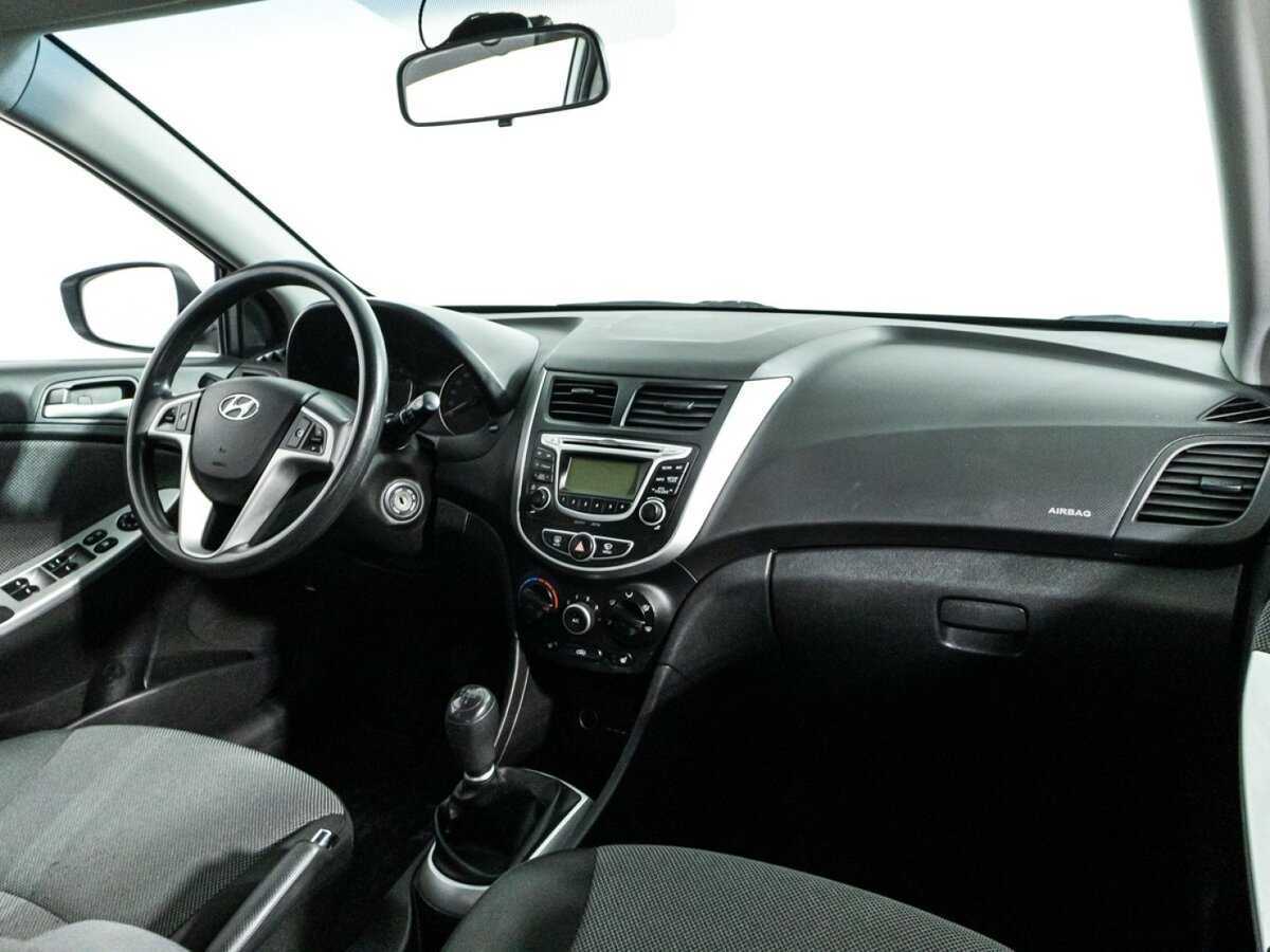 Hyundai Solaris б/у, 2013, Механическая. Фото: #8