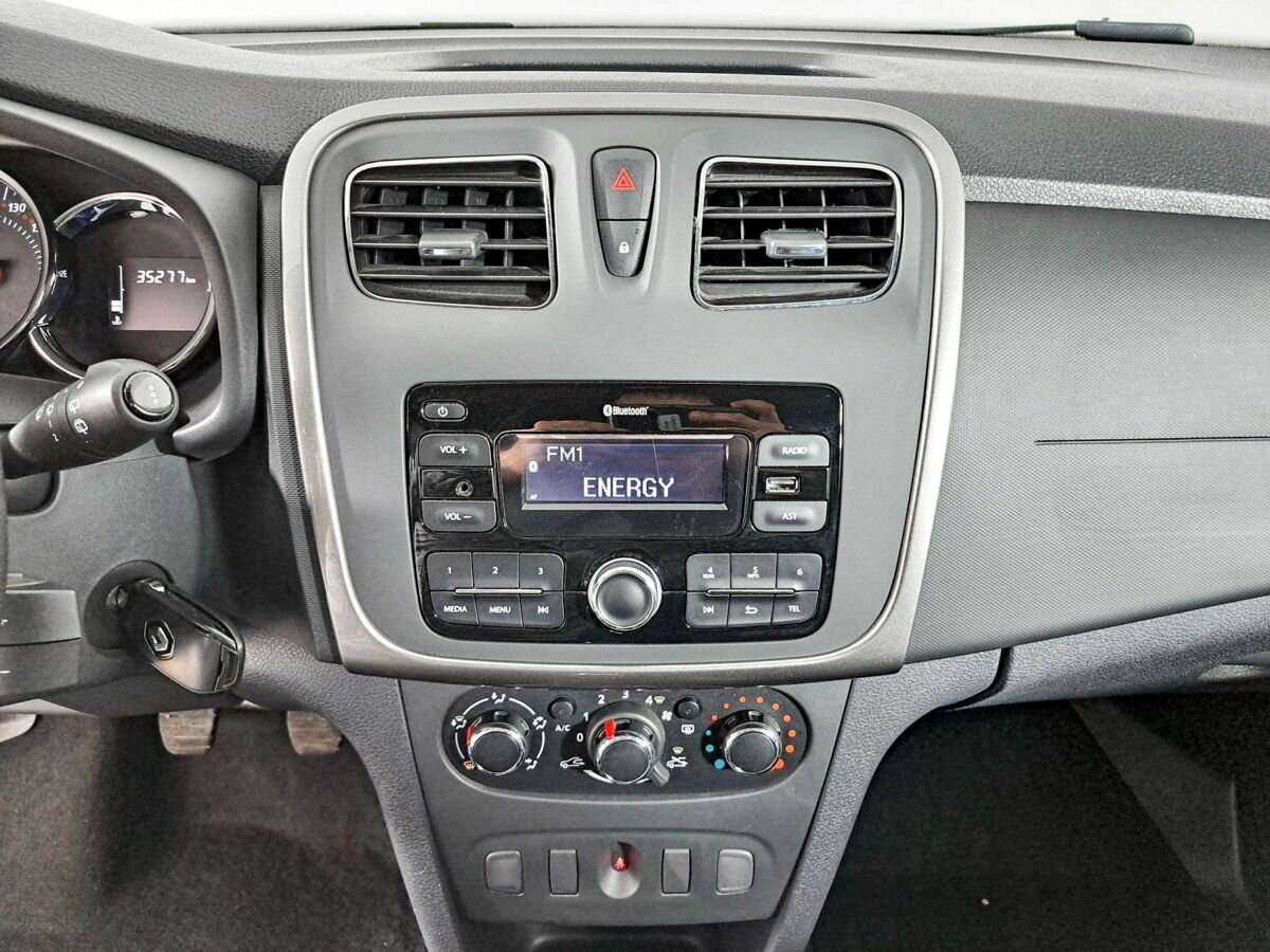 Renault Sandero б/у, 2021, Механическая. Фото: #12