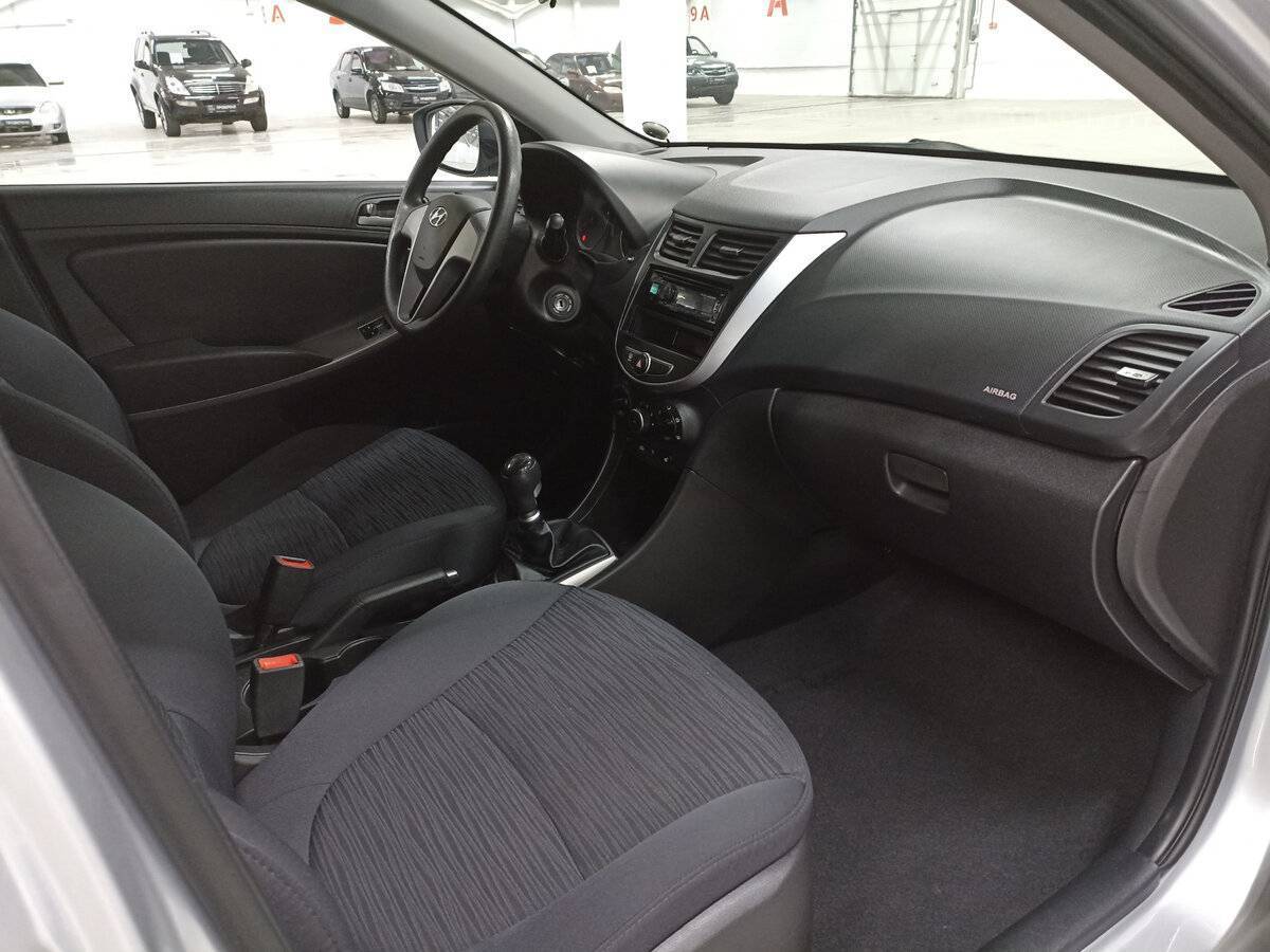 Hyundai Solaris б/у, 2016, Механическая. Фото: #10