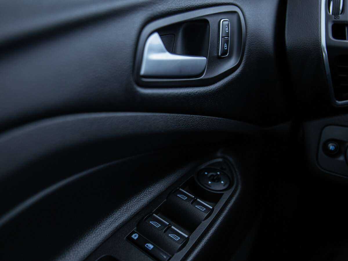 Ford Kuga б/у, 2015, Автоматическая. Фото: #14