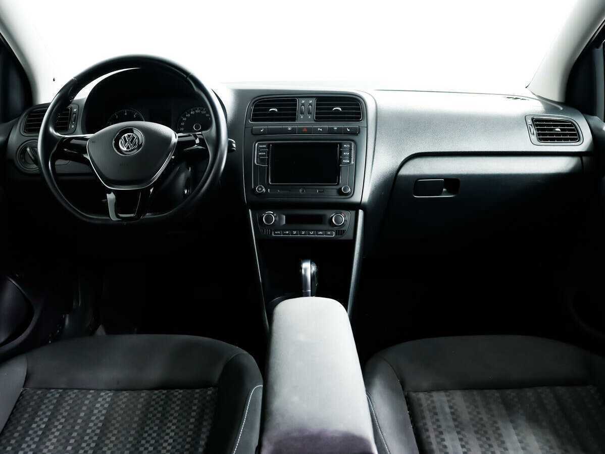 Volkswagen Polo б/у, 2015, Автоматическая. Фото: #10