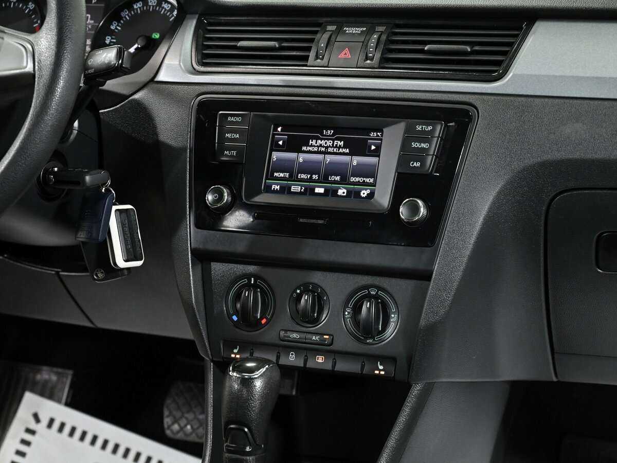 Skoda Rapid б/у, 2016, Автоматическая. Фото: #6