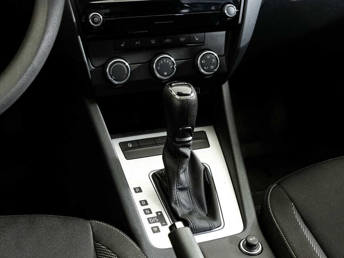 Skoda Octavia б/у, 2018, Автоматическая. Фото: #11