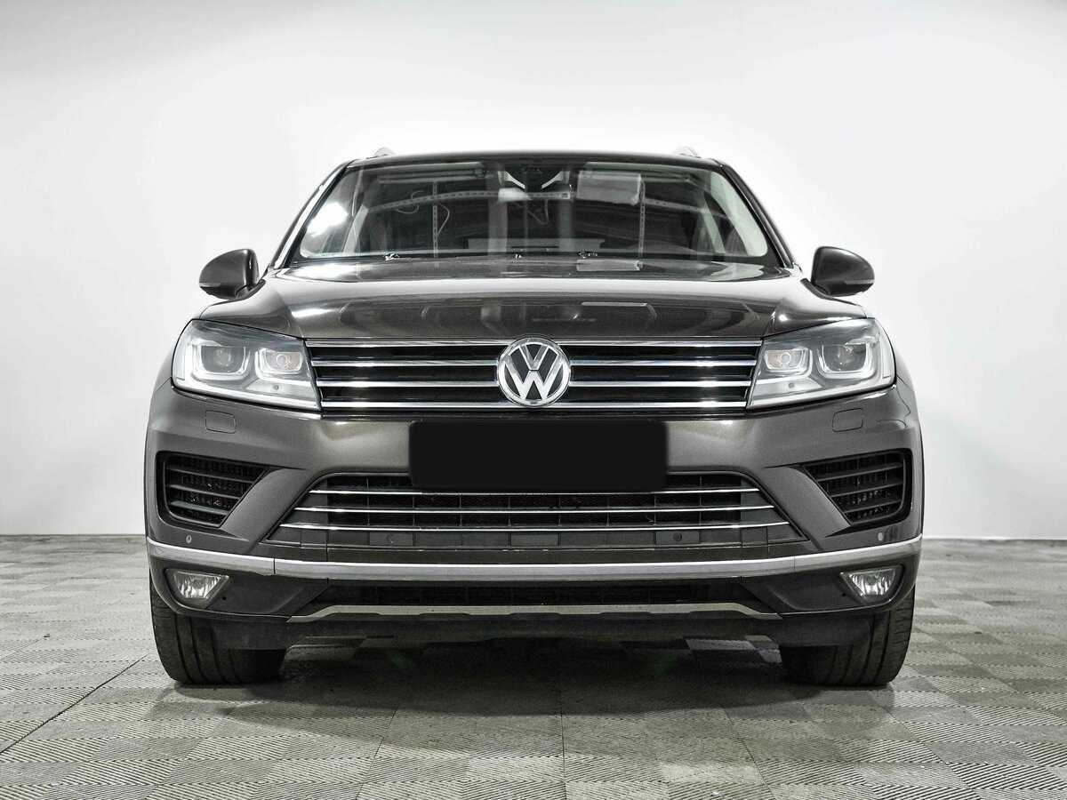 Volkswagen Touareg б/у, 2016, Автоматическая. Фото: #1