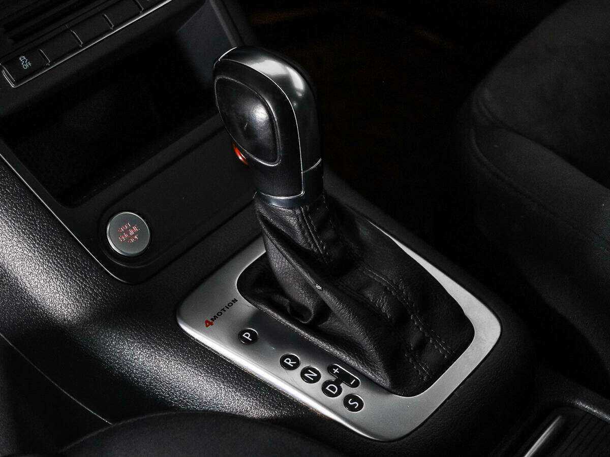 Volkswagen Tiguan б/у, 2015, Автоматическая. Фото: #9