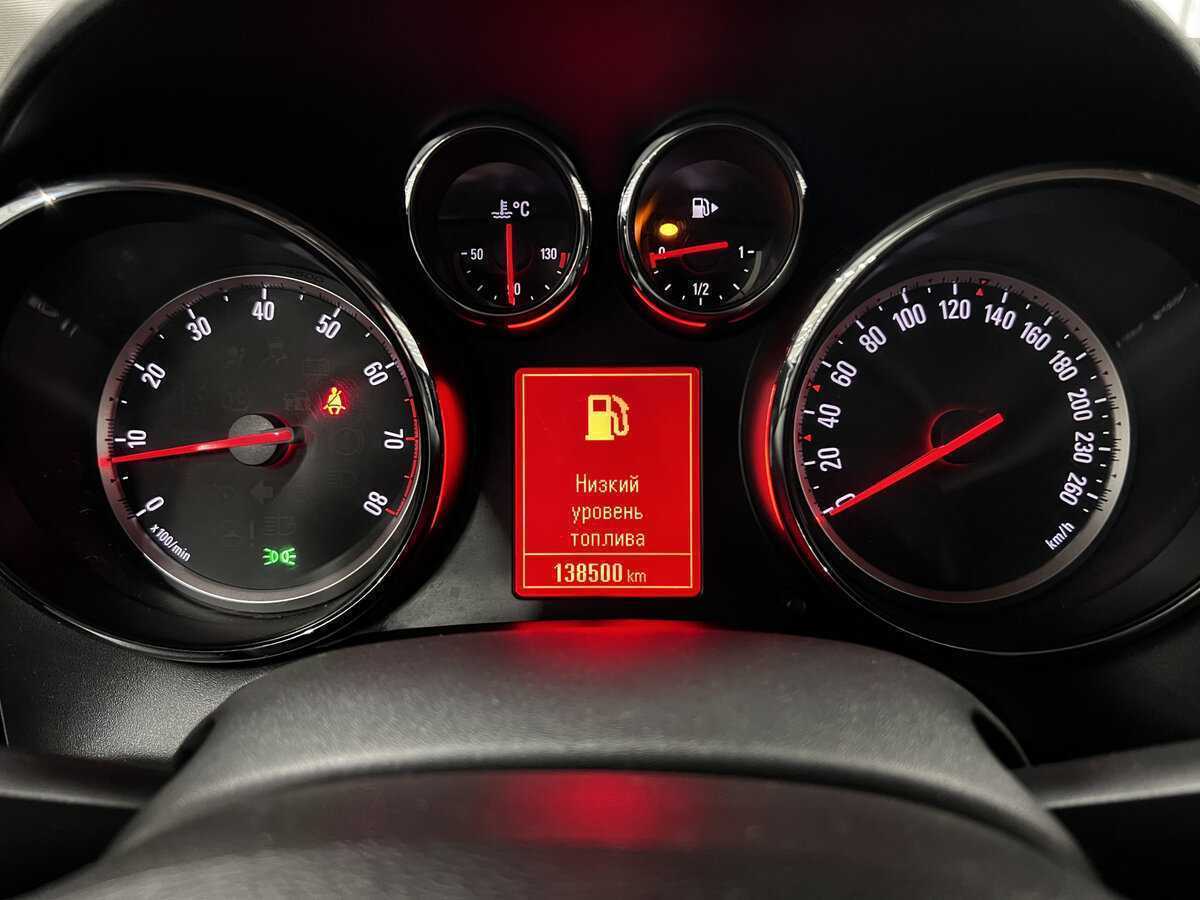 Opel Astra б/у, 2013, Автоматическая. Фото: #12