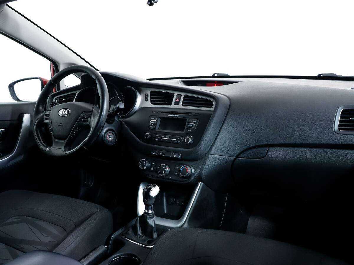 Kia Ceed б/у, 2015, Механическая. Фото: #8