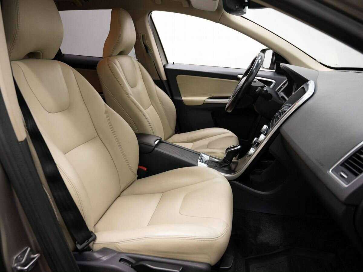 Volvo XC60 б/у, 2014, Автоматическая. Фото: #11