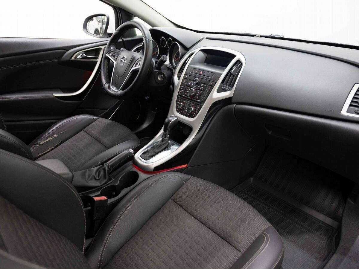 Opel Astra б/у, 2012, Автоматическая. Фото: #9