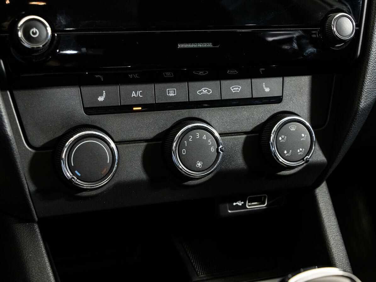 Skoda Octavia б/у, 2018, Автоматическая. Фото: #13