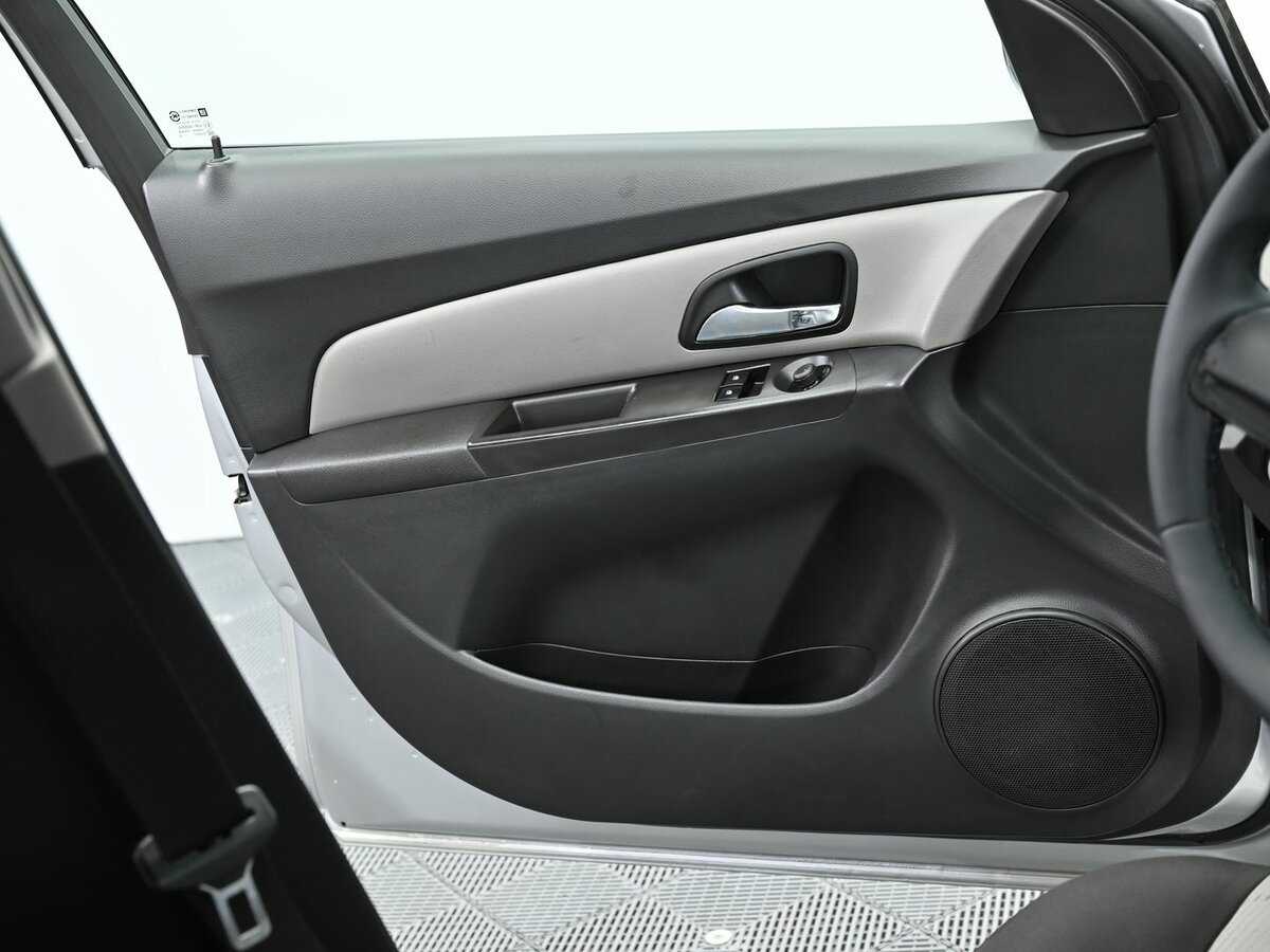 Chevrolet Cruze б/у, 2013, Механическая. Фото: #5