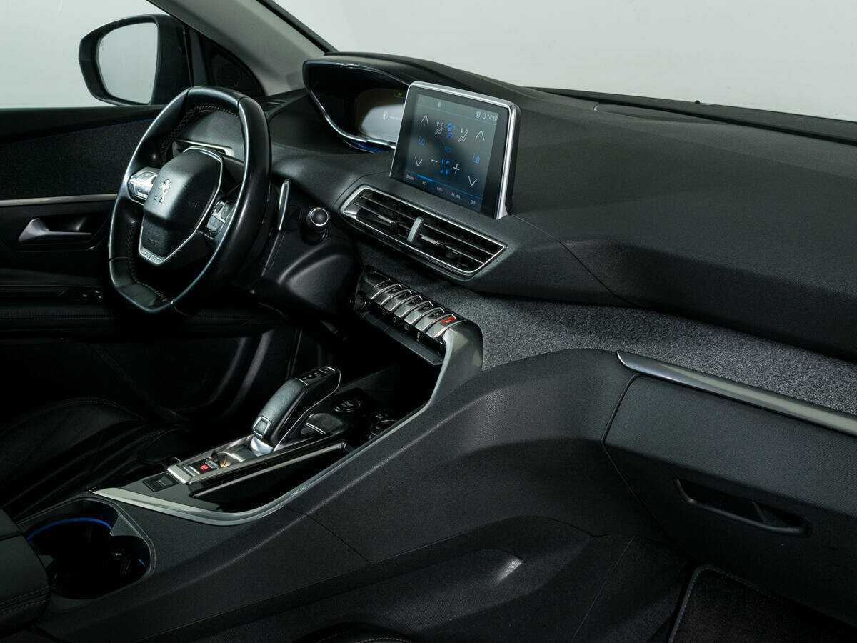 Peugeot 3008 б/у, 2018, Автоматическая. Фото: #6