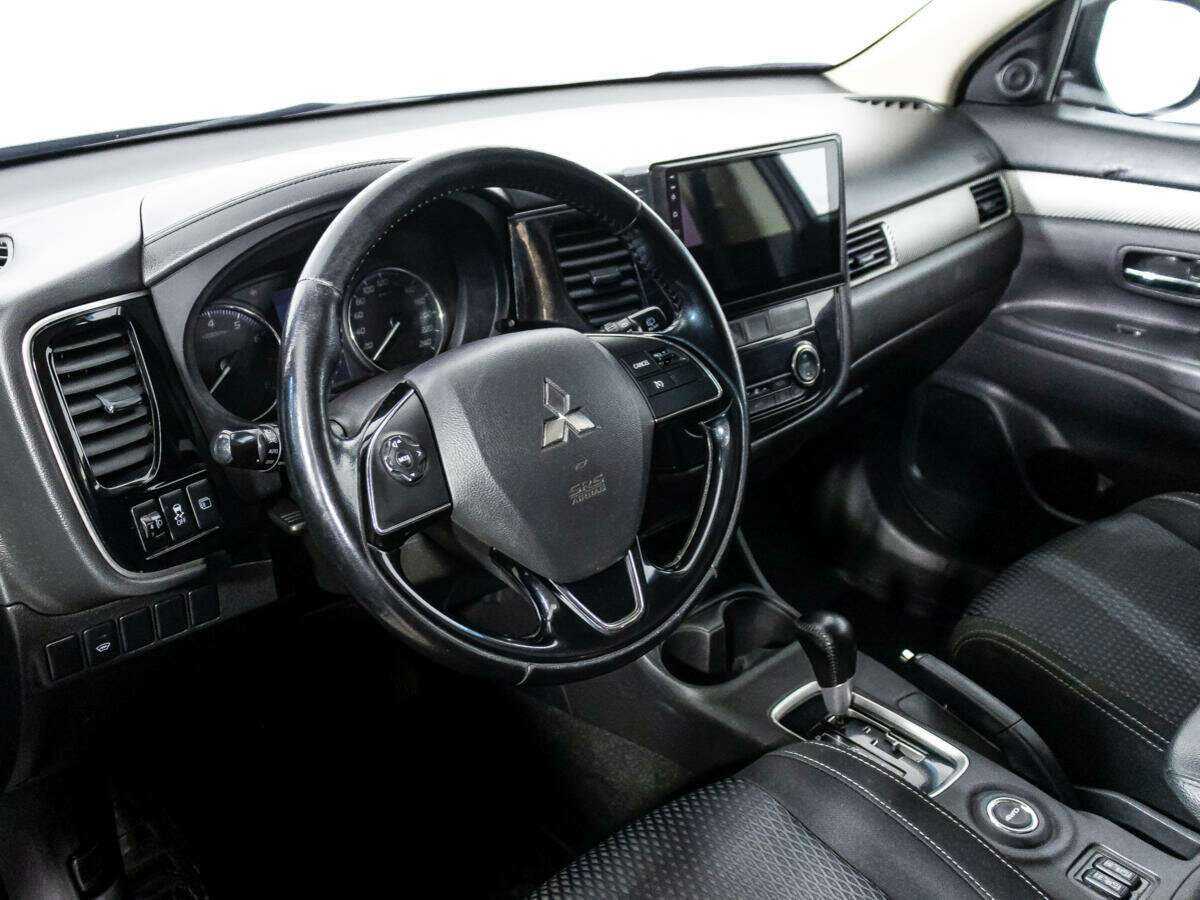 Mitsubishi Outlander б/у, 2016, Вариатор. Фото: #10