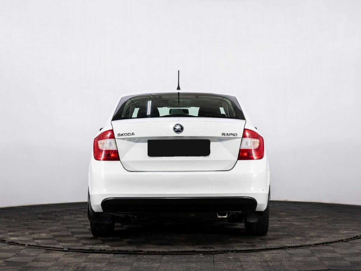 Skoda Rapid б/у, 2015, Автоматическая. Фото: #4